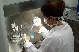 aux-laboratorio-quimico