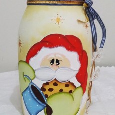 Invista em pintura de Papai Noel em vidro para também vender (Foto: blogpintura.com.br)