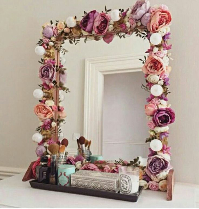moldura de espelho com flores