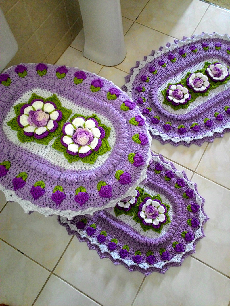 flor de croche roxa