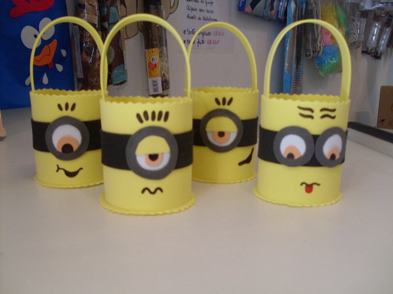 minions de eva cesto