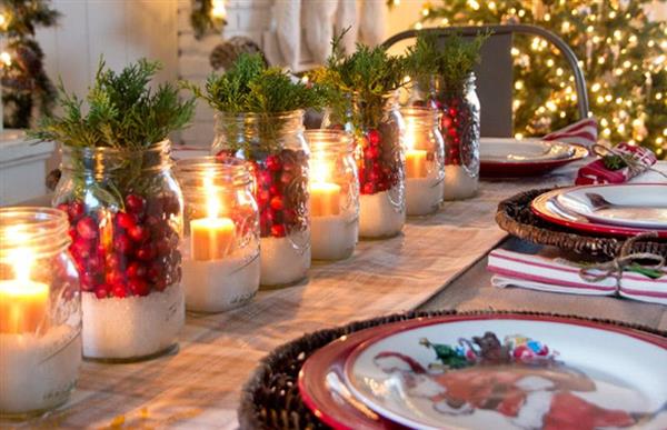 mesa de natal decorada com velas