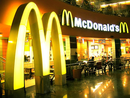 200 vagas para atendente no McDonald’s