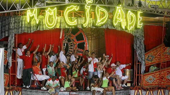 Fotos da campeã do Carnaval de SP – Mocidade Alegre
