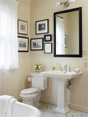 Banheiros decorados com quadros