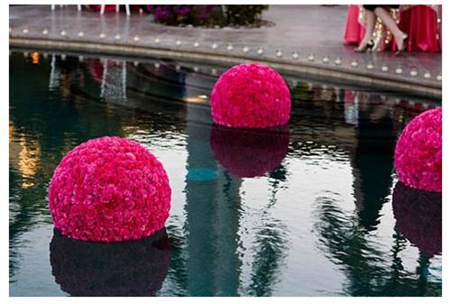 Decoração de piscinas com flores