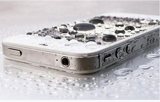O que fazer se molhar o iPhone – Como recuperar