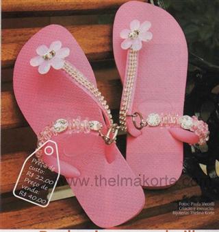 Chinelo decorado com pedrarias e strass passo a passo