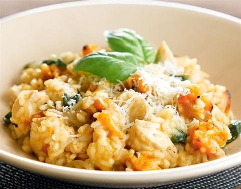 Risoto de frango com queijo simples de fazer