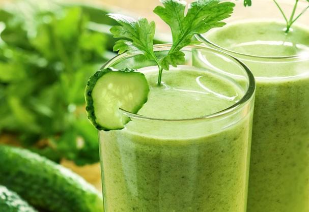 Aprenda a fazer três tipos de suco verde. (Foto: Divulgação).