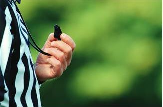 Cursos de arbitragem de futebol e vôlei gratuitos