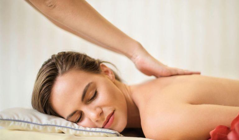 Massagem Relaxante ou Terapêutica: como decidir qual é a melhor para você?