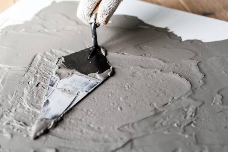 Decoração prática: como evitar falhas em pisos e revestimentos escolhendo a argamassa certa