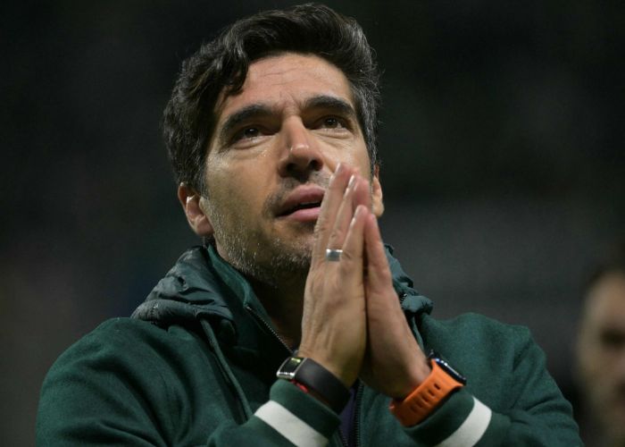 Abel Ferreira é punido com 8 jogos de suspensão e vira problema para o Palmeiras